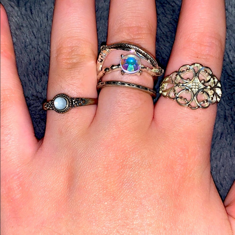 8 rings
